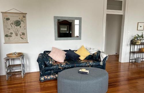 Chalmette Apartment | New Orleans Cottage 2 Bed 1 Bath Carseat Included