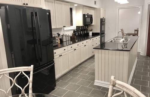 Slidell House | New Orleans Suburban Waterfront 5BR Home Sleeps 12 With Boat Dock