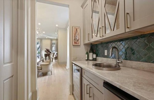 Audubon House | New Orleans: Uptown; elegant, luxurious, fun- loving living!