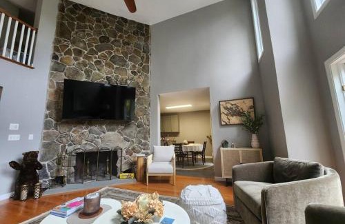 Wolfeboro House | NEW! Peaceful Retreat at Nary Hill