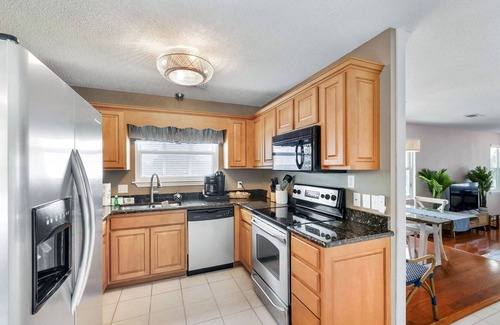 Toilla Segunda House | NEW POOL! Spacious 3 Bdrm + Loft, 2 Bath Gulf view, pet friendly home!