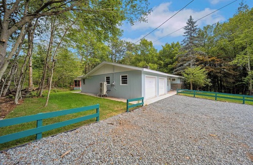 Liberty House | NEW! Private Charming Country Estate!