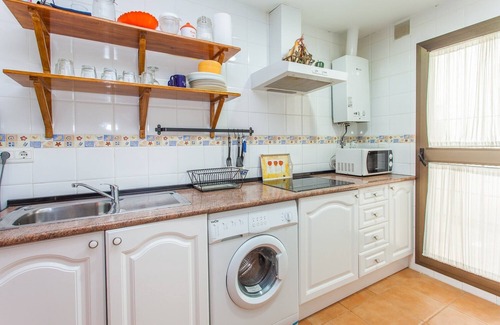 Jerez de la Frontera Condo | New private and closed urbanization apartment 10 minutes from downtown Jerez walking