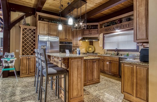 Gatlinburg - Pigeon Forge Cabin | NEW Private Mountain Retreat | Indoor Pool, Hot Tub & Views