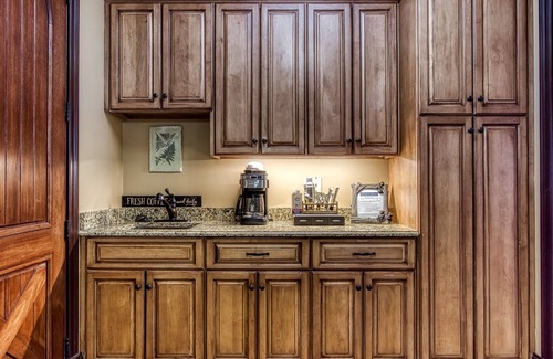 Gatlinburg - Pigeon Forge Cabin | NEW Private Mountain Retreat | Indoor Pool, Hot Tub & Views