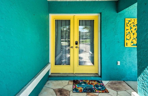 Deep Creek House | NEW! Punta Gorda Retreat w/ Heated Pool & Lanai!