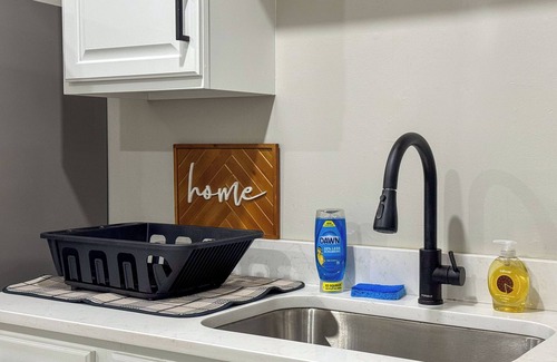 West Lebanon Apartment | New Remodel - 1st Floor - Mins to DHMC & Hanover