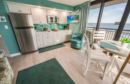 Windy Hill Condo | New Remodeled Corner Oceanfront Beach Cove, Pools!