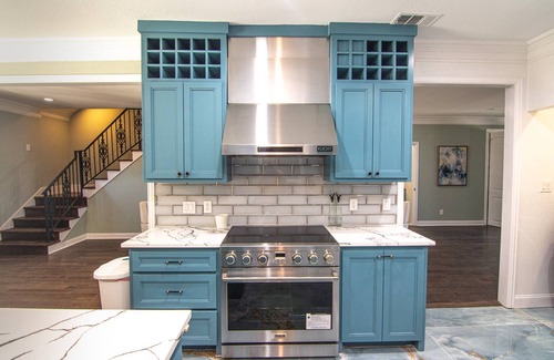 Dallas House | New! Remodeled Open Concept Home near Love Field, Oak Lawn, Medical District with Private Entry Gate