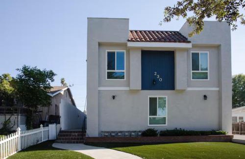Alhambra Apartment | New Renovated Spacious 3 bedroom near DT Alhambra
