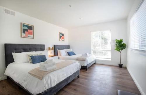 Alhambra Apartment | New Renovated Spacious 3 bedroom near DT Alhambra
