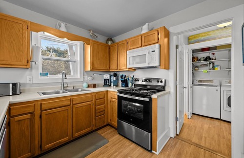 Topsail Beach House | NEW Renovations, Great Location, Water Views, Topsail Beach