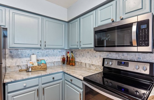 Emerald Coast Condo | New rental Sale! VIEWS Views and more Views! Best resort in Destin. Pools galore