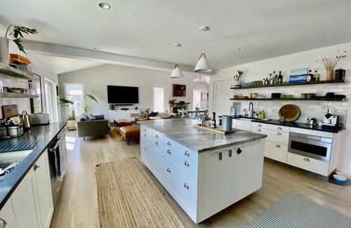 Montauk House | New Resort Style Home w Private Pool & Patio -Family & Pet Friendly!