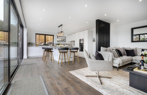 Bowness-on-Windermere House | NEW - Richmond House- 5 Star- Unique Grand Design