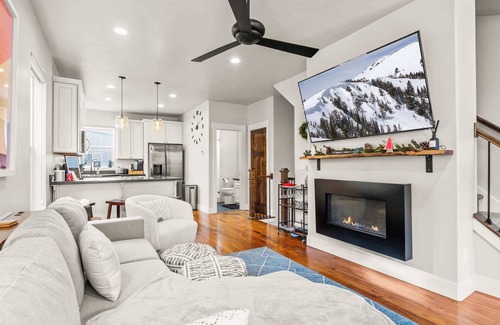 Kimball Junction House | New! Rooftop Private Spa, Pets, Bowtel Park City!