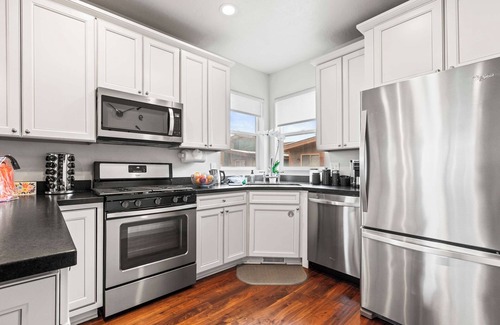 Kimball Junction House | New! Rooftop Private Spa, Pets, Bowtel Park City!
