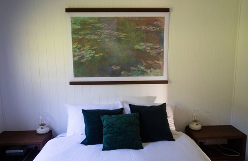 Nambour House | New Rosemount Treetops Retreat - Centrally Located to Beaches and Hinterland