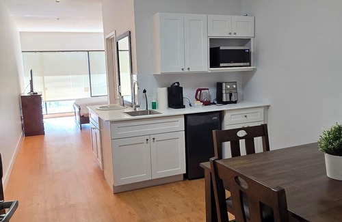 New Westminster Hotel | NEW ROYAL INN