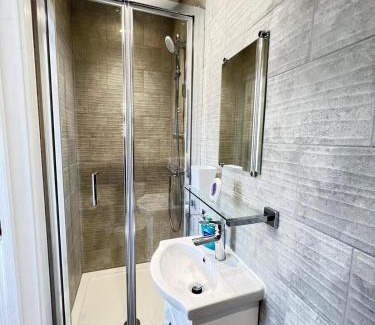 Yeading House | New Self Contained Flat,in Hayes, Free Parking