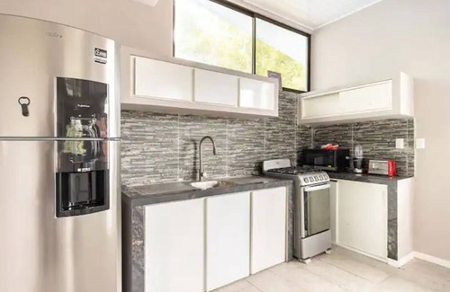 El Cerro Condo | New Spacious 2BR/full kitchen with parkingn