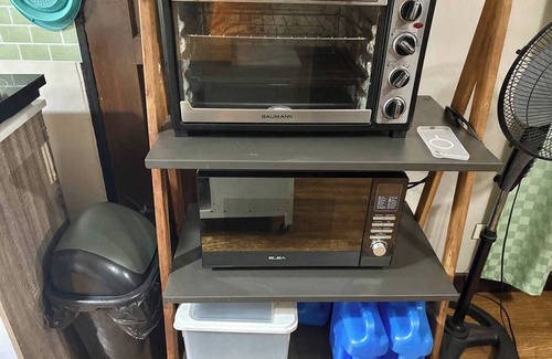 Pasig Apartment | NEW! Spacious 3BR Home with Fast Wifi & Pool