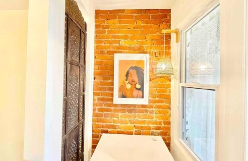 Newbold House | New Spacious Home | Parking | Hosted By StayRafa