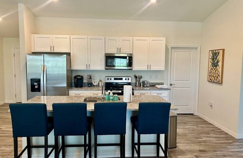 Diplomat House | New Spacious Home w/Heated Saltwater Pool & Private Pier!