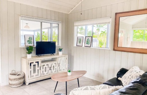 Keaau Apartment | NEW! Spacious Studio w Full Kitchen ~ 2Mi to Beach