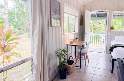 Keaau Apartment | NEW! Spacious Studio w Full Kitchen ~ 2Mi to Beach