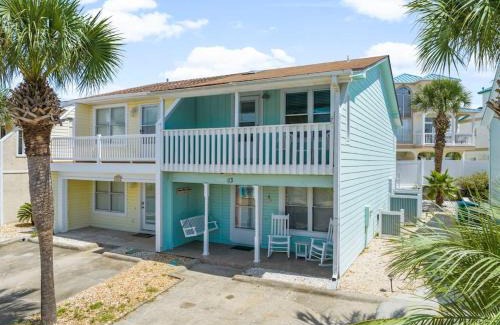 West Panama City Beach House | NEW! Steps To White Sand Beaches! Pool & Grill! 2BR 2BA