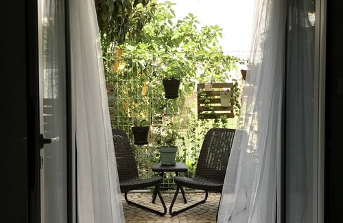Santa Isabel Apartment | NEW - Studio Arrábida, Lisbon