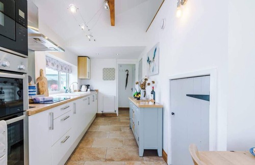 Wollerton Cottage | NEW! Stunning Cottage, Ideal for Families & Groups