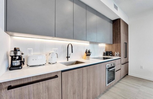 North Beach Condo | NEW: Stylish 2BR/2BA in the Heart of Miami Beach