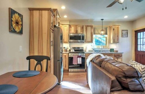 Beech Mountain Apartment | New & Stylish Retreat –Peaceful and Perfectly Located