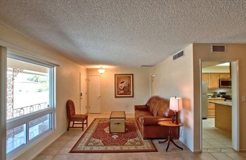 Sun City House | NEW! Sun City 2 Bedroom Retreat w/Retro Arcade Console