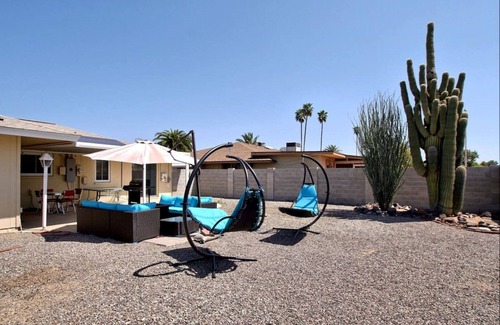 Sun City House | NEW! Sun City 2 Bedroom Retreat w/Retro Arcade Console