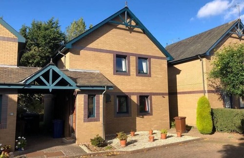 East Lothian Apartment | NEW Super 2BD Flat near Dalkeith Town Centre