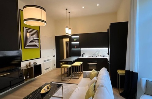 Naples City Centre Apartment | New Superior Gold Apartment - NAPOLI MARIANA LUXURY