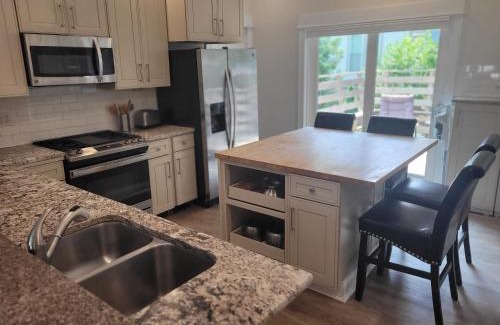 Elberta House | New! The Glarum House - Gorgeous Historic Home!