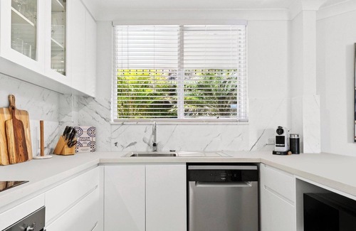 Manly House | NEW! Three bedroom townhouse - Introducing Ferry Watch Manly!