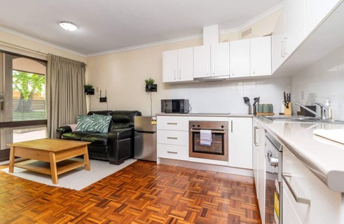 Garran House | NEW TO VRBO: Compact and Convenient Unit