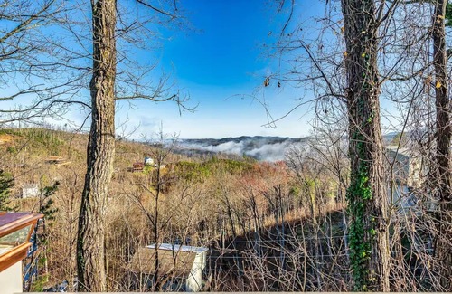 Chalet Village North Cabin | NEW TO VRBO - Cozy 2-bedroom 2-bathroom cabin in Chalet Village - pet friendly!