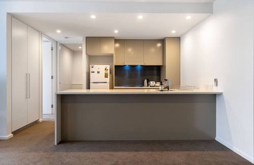 Kingston Apartment | New to VRBO: Kingston Foreshore Flat with Garden View