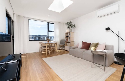 Lyneham Apartment | New to VRBO: Modern City Living - Apt in Vibrant Dickson