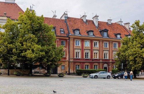 Nowe Miasto Apartment | New Town Square 17 | Trendy Apartment | Desk