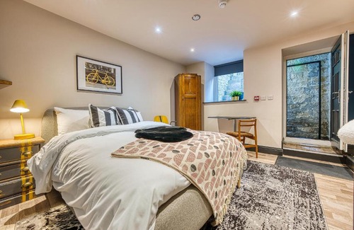 Keighley House | NEW! Unique Keighley Rooms - Perfect for Business