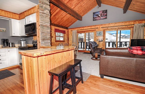 Grand Lake Cabin | New! Updated 2-Bedroom Cabin in Sun Valley with Private Dock & Epic Fishing!