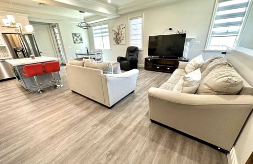 Arcadia Condo | New Upscale Condo 3BR, 2.5 BA, excellent location
