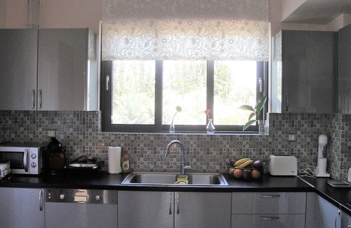 Metokhi Villa | New vacation villa, greek garden ,swimming pool, bbq, great view, 2 km from sea
